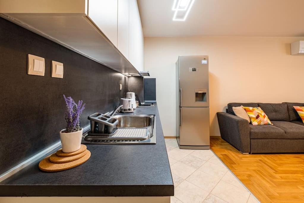 Varna Central 2Bdrm Apartment 外观 照片
