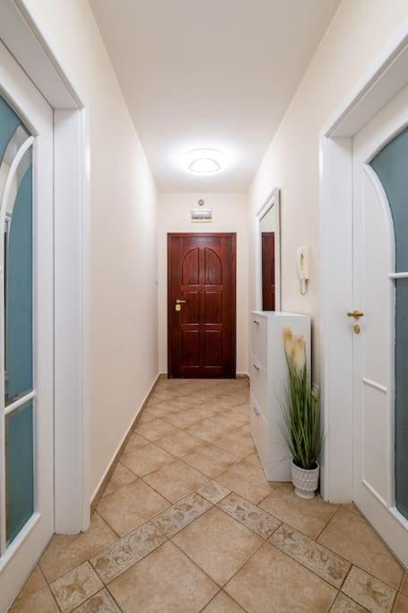 Varna Central 2Bdrm Apartment 外观 照片