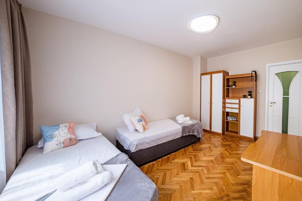 Varna Central 2Bdrm Apartment 外观 照片